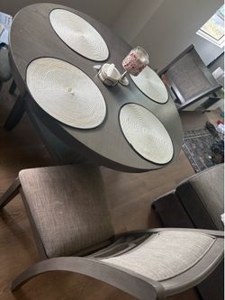 Dining table plus4 chairs