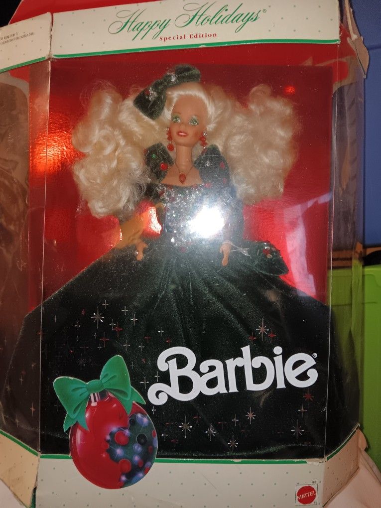 Vintage 1991 Holiday Barbie