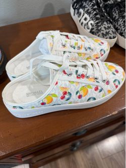 Michael kors woman’s shoes 8.5