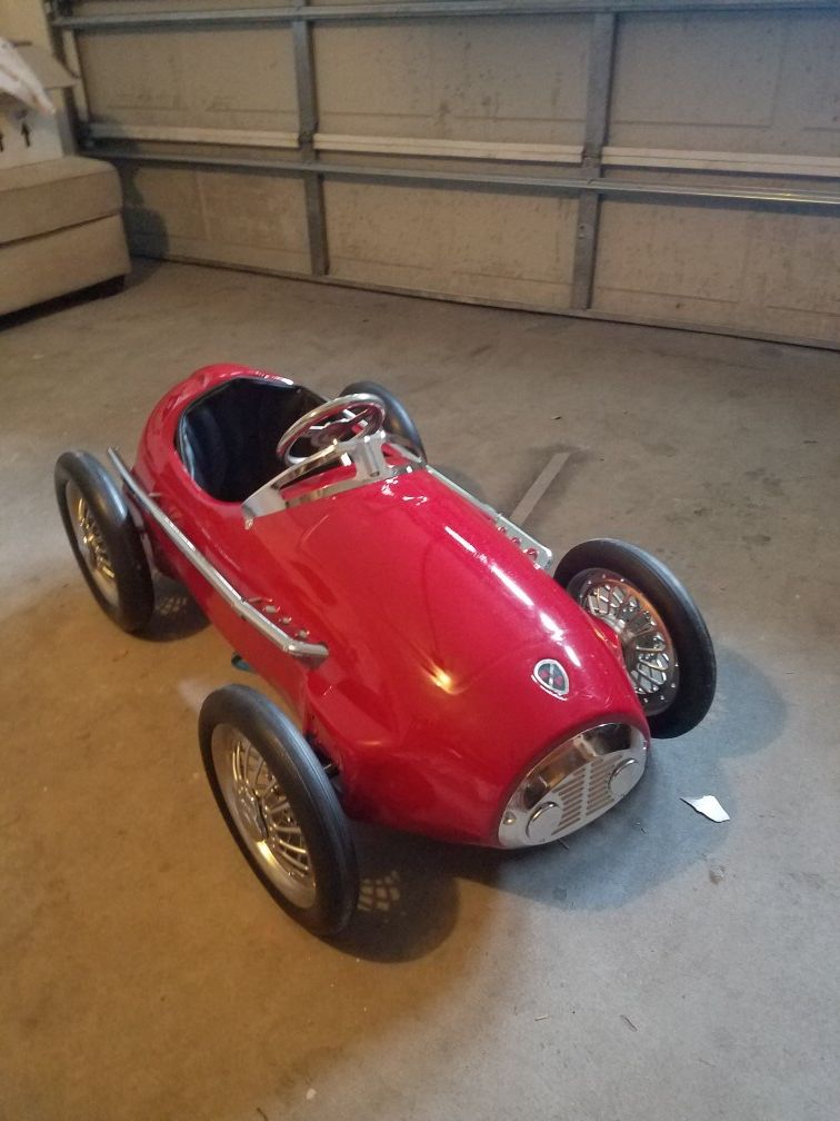 American Retro Ferrari 2 Pedal Car