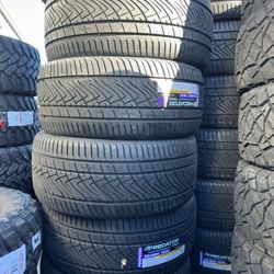 305/40/22 Predator Comptrax PR1 A/S 114V Tires