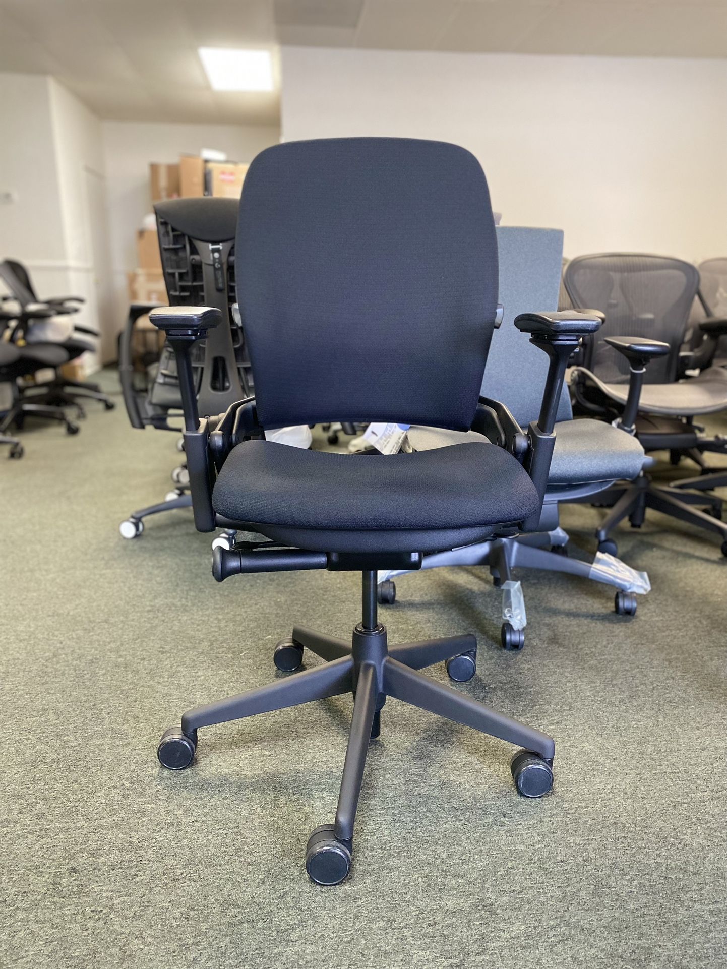 🎉🎉LIKE NEW STEELCASE LEAP V2🔥🔥STEELCASE AMIA🔥🔥STEELCASE