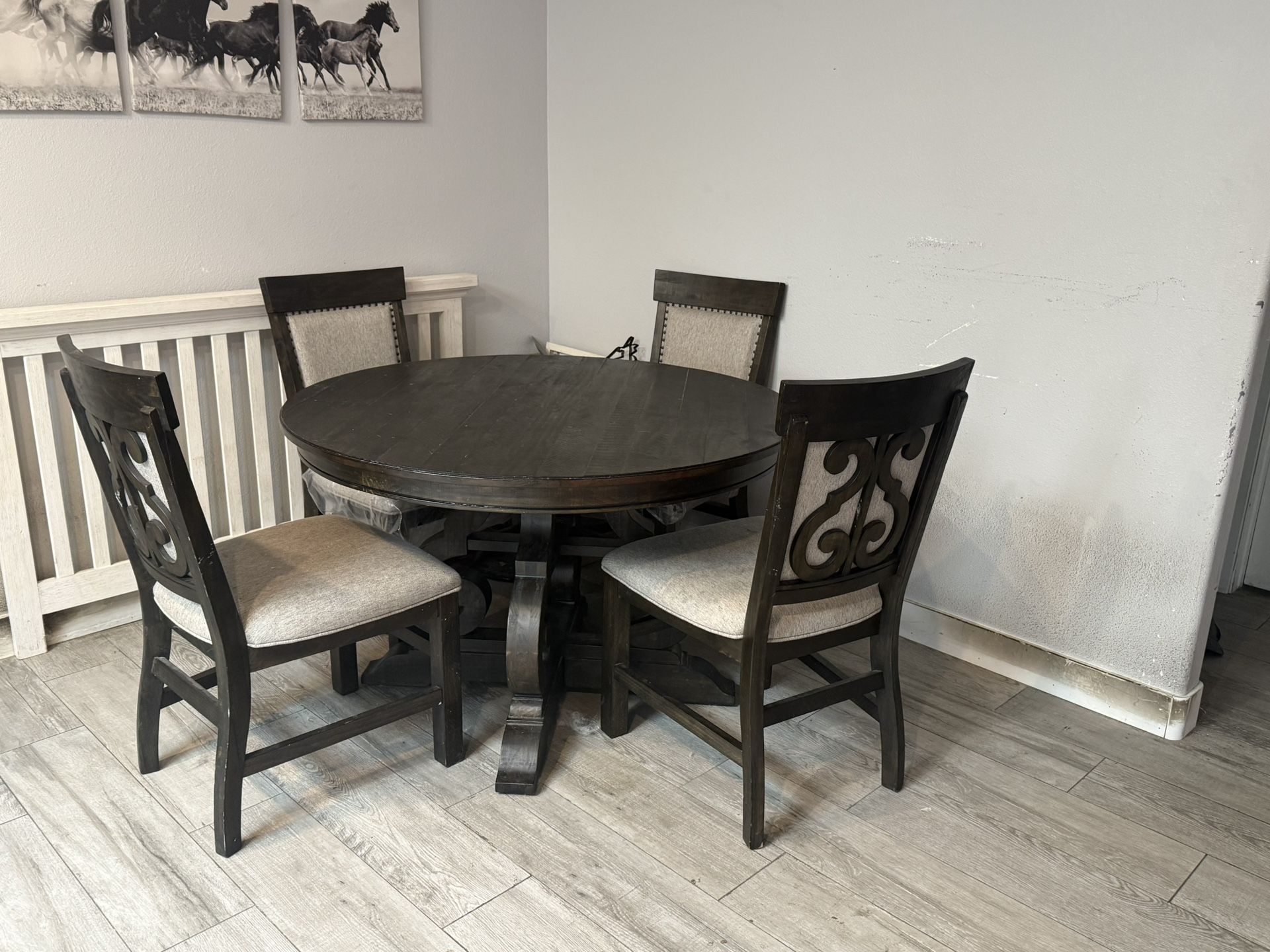 Dinning Room Chair And Table
