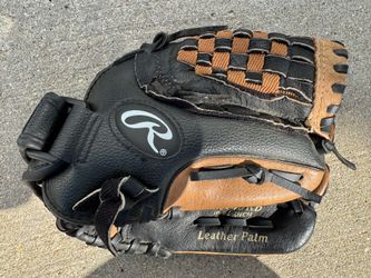 Rawlings Youth Baseball Glove (10.5") & Franklin Batting Gloves Set