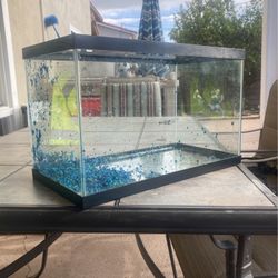 10 Gallon Fish Tank (read Description)