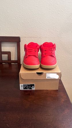 Nike SB Dunk Low Orange Label (Size 10.5) 