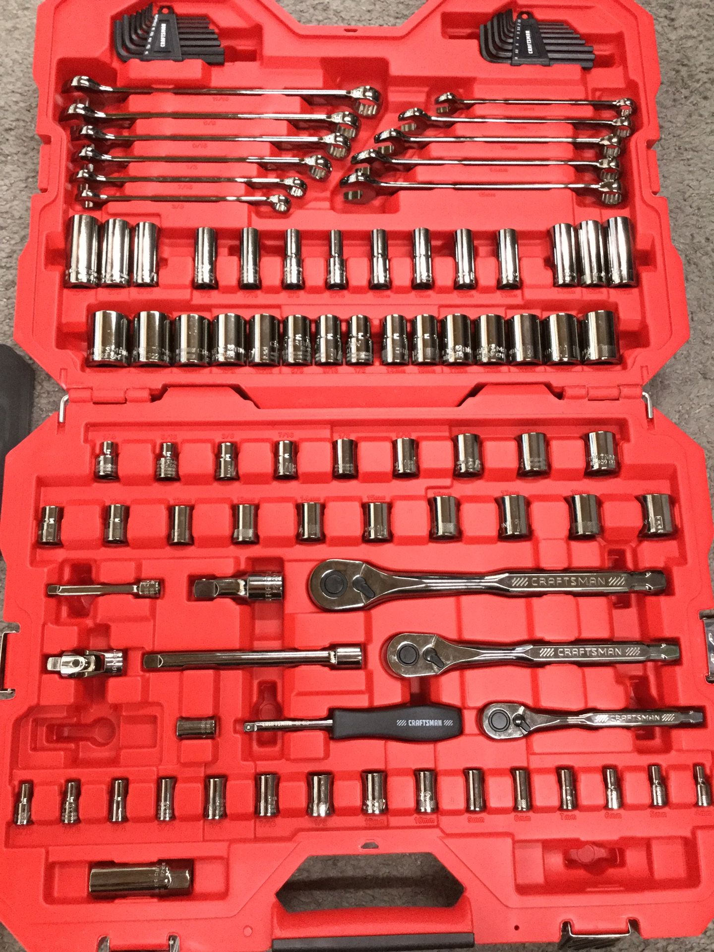 Craftsman 121 Piece SAE and Metric Gunmetal Chrome Mechanic’s Tool Set