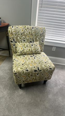 2 cayute floral patterns boutique chair