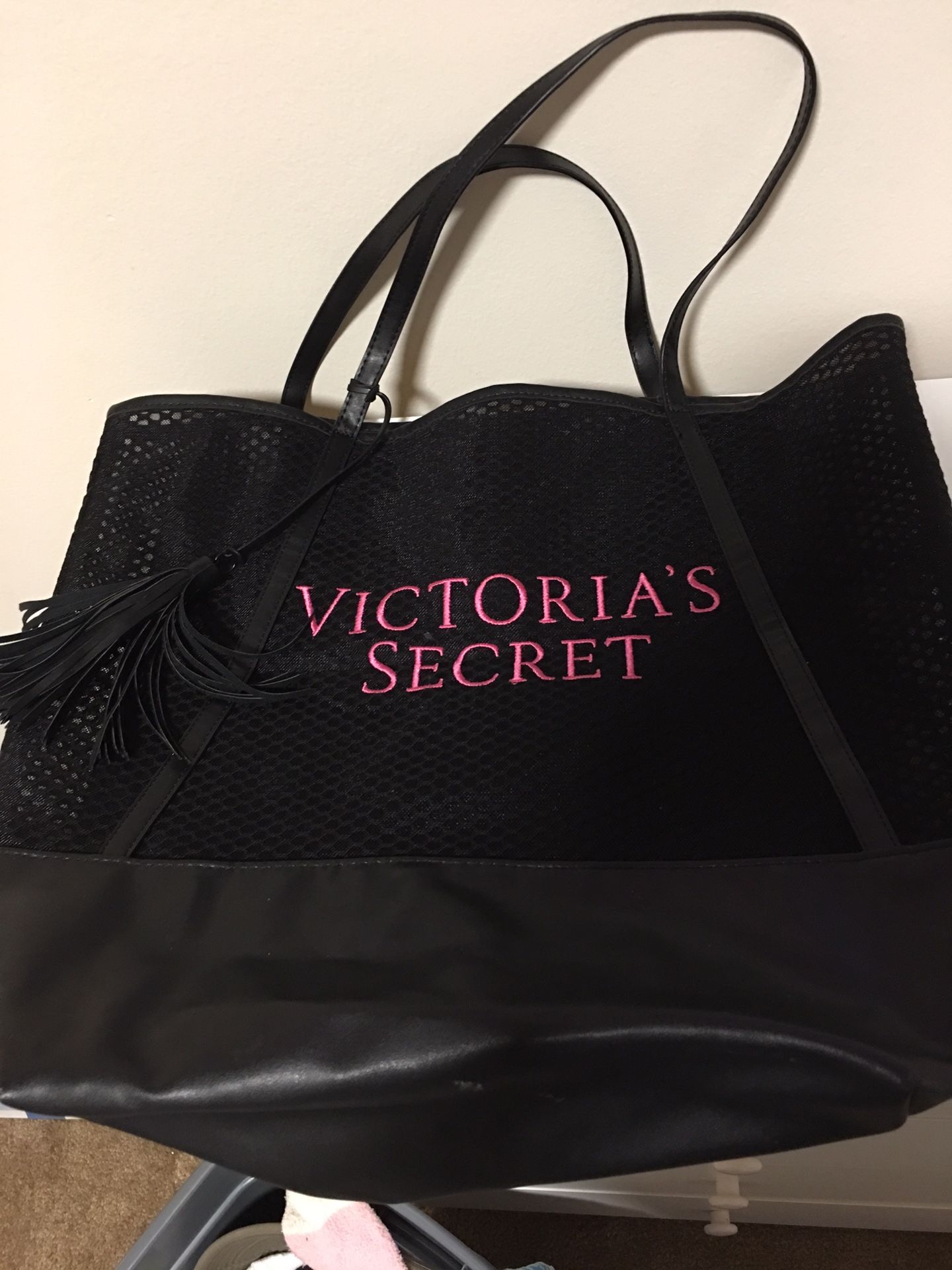 Victoria secret bag $5