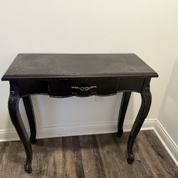 Desk/table