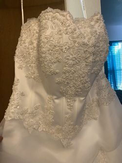 Davids Bridal Wedding Gown
