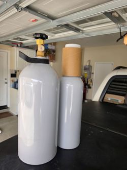 C o 2 tank  5 &10 lb new never used