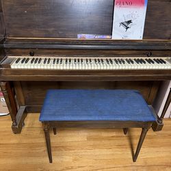 Classic Wooden Piano - FREE