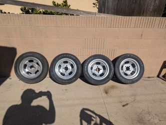 Vintage US MAG Aluminum Slotted Ford 4 Lug Wheels