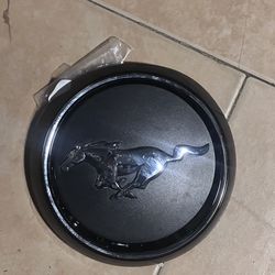 rear mustang emblem