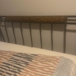 Elegant Queen Headboard And Footboard