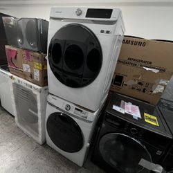 SAMSUNG SMART DIAL WASHER AND GAS DRYER