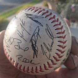 Giants Baseball  Signature  Make N e Offer   I Do Know Value