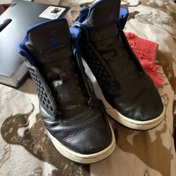 the Nike Air Jordan Maxin 200 Black Rush Blue model.