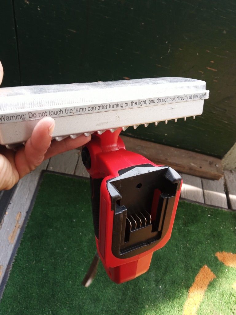 Milwaukee Rechargable Flashlight