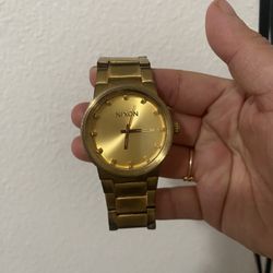 Nixon Shoot To Thrill Watch 