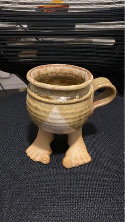 Hang Ten Feet Coffee Mug