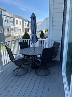 Outdoor Dining Table and Chairs (4)