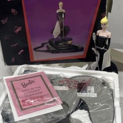 NIB  Vintage  Barbie TeleMania Barbie Solo in the Spotlight Singing Telephone Mattel sings and lights up TESTED WORKS