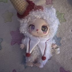 Liila's Lucky Cat V3 Secret - White Rainbow with Celebration Hat