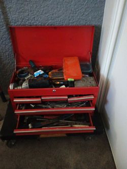 TOOL CHEST WITH OLD TOOLS