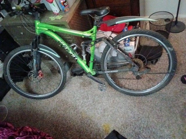 Over Kill Bike 2.75 Genesis Mountain Bike $40!!!
