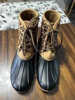 Woman Shoes Size 9 $20