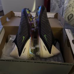 Size 5 Shoe Laces Came Weird But Easy Fix 