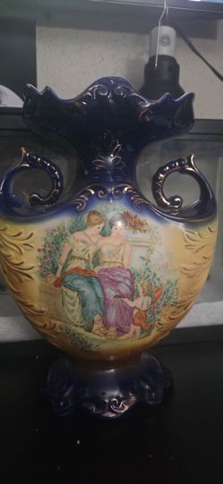 Victorian-style ceramic vase