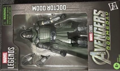 Marvel Legends Doctor Doom Avengers Doomsday Figure