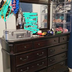 Matching Bedroom Set