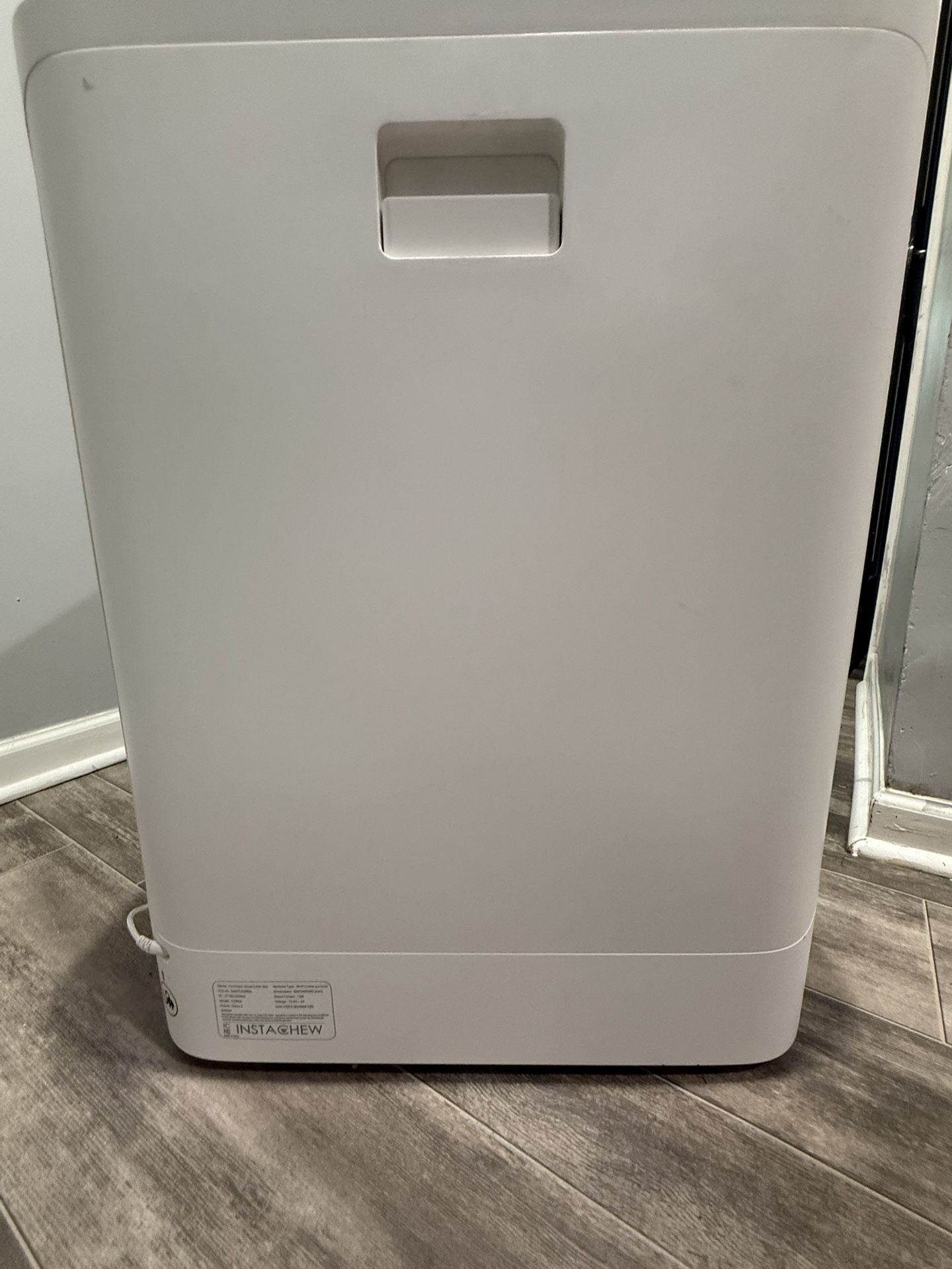 Automatic cat litter box (Purrclean Smart Self Cleaning Multi-Cat Litter Box with App Control)