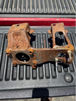 89 - 95 TOYOTA PICKUP 22R 22RE CLUTCH BRAKE PEDAL MOUNTING BRACKET OEM