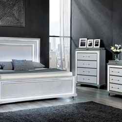 Brand New Grey Upscale 4pc Queen Bedroom Set (Available In Eastern King)