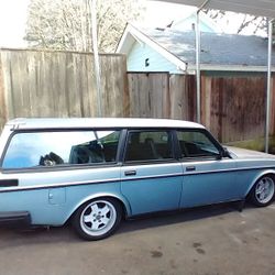 1985 VOLVO 240 TURBO MANUAL WAGON