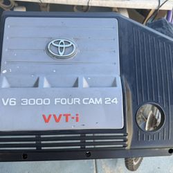 2000-2003 Toyota Sienna Engine Cover