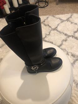 Michael kors girls boots size 1 like new