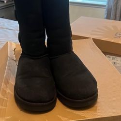 Blk High Uggs 