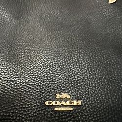 COACH  Authentic turnlock Black Leather Bag 💼 