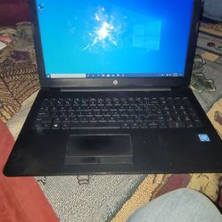 hp Laptop has windows 10 no cracks works great