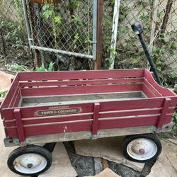 Town & Country red wagon