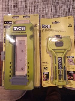 Lock hing3 installer and door latch installer