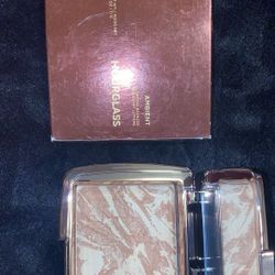 Hourglass ambient light bronzer