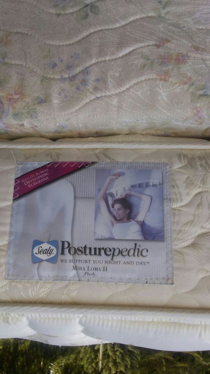 Queen-size Sealy Posturepedic Mira Loma II Plush matress/boxspring set