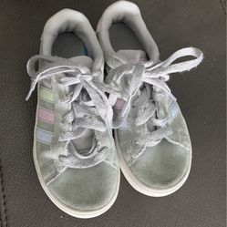 Girls gray adidas size 11.5k Shows some signs of wear